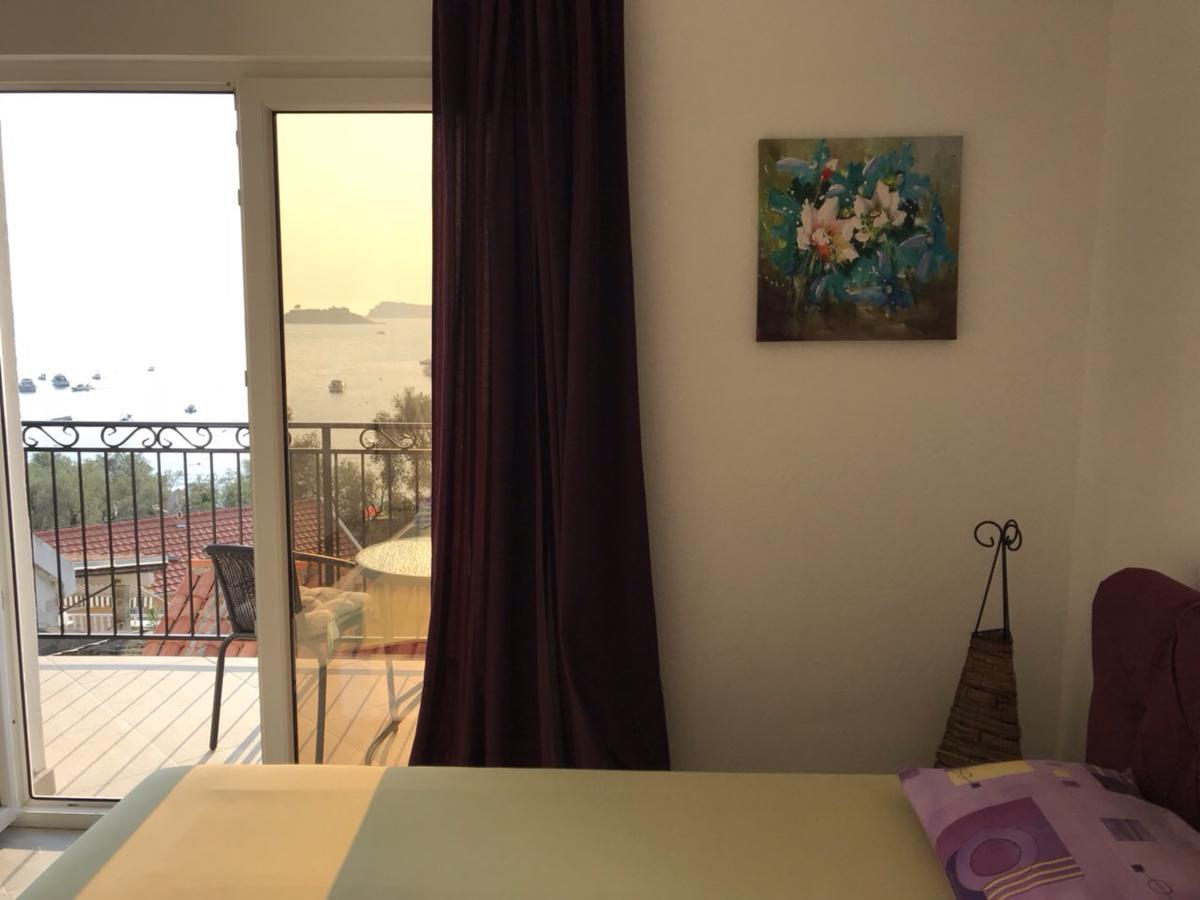 Apartmani Roganovic Lustica Exterior photo
